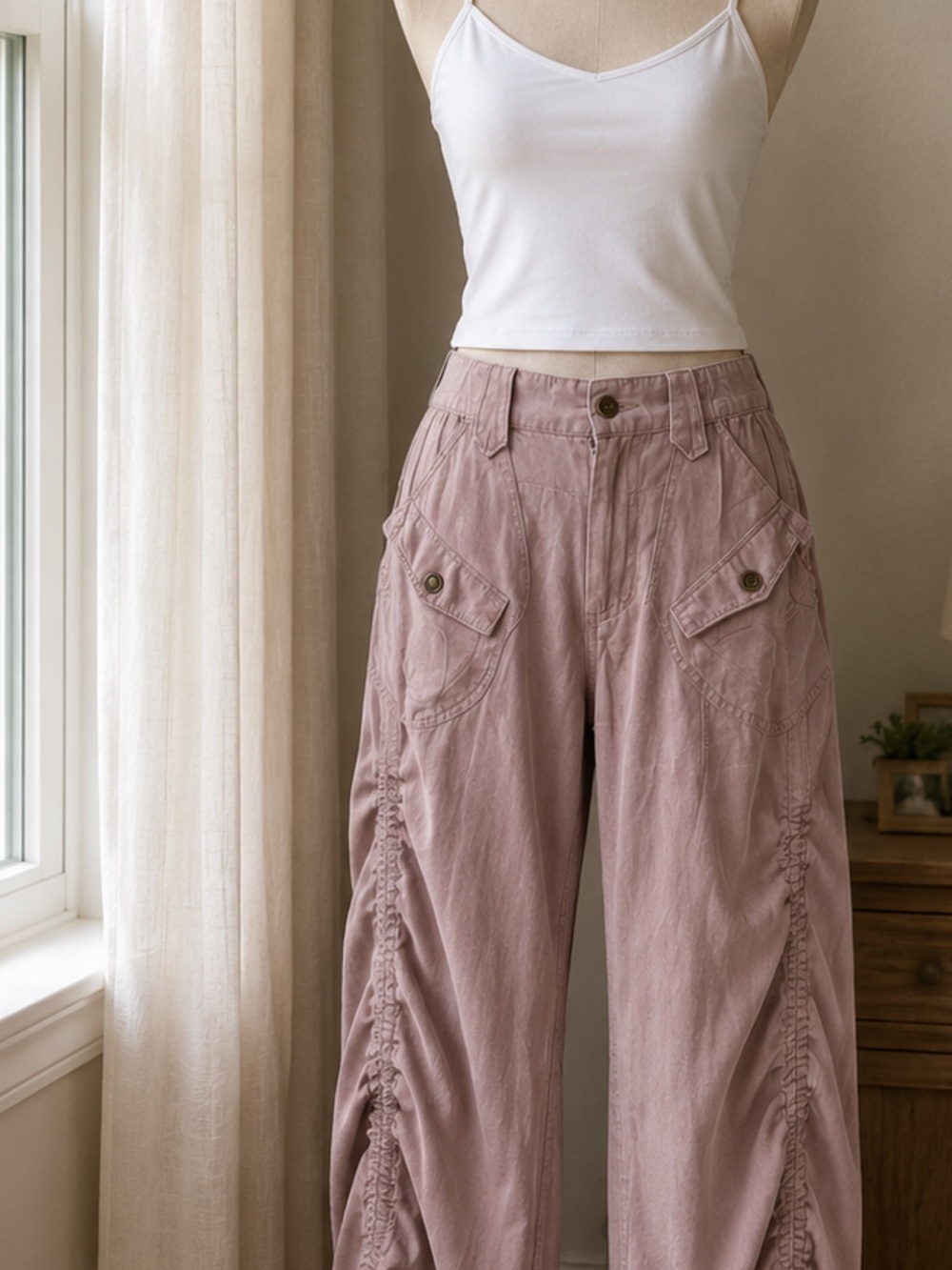 High-Rise Wide-Leg Cargo Pants in Dusty Rose